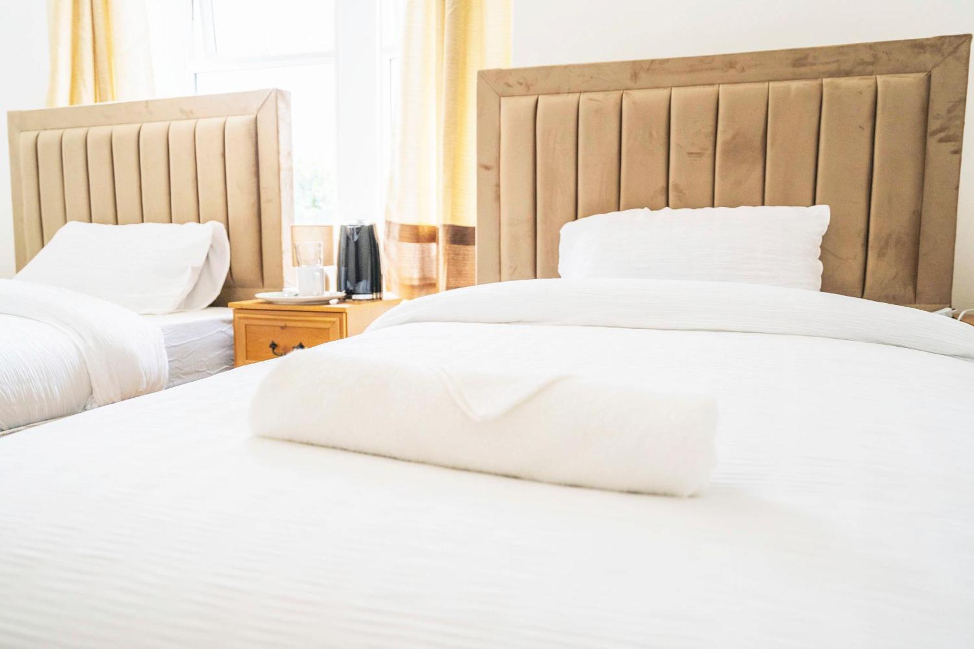 Majestic Inn Буутъл Екстериор снимка